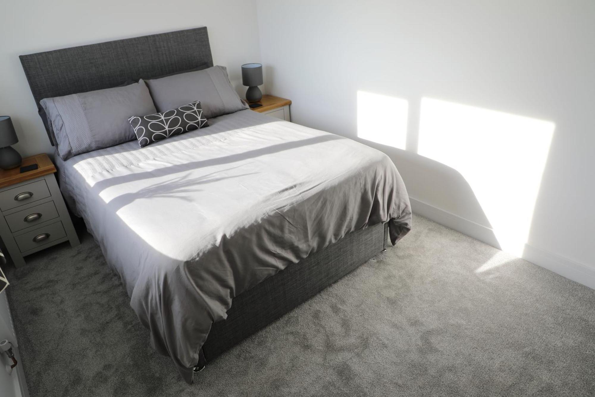 Modern, Two Double Bedroom House With Free Parking Chepstow Eksteriør billede