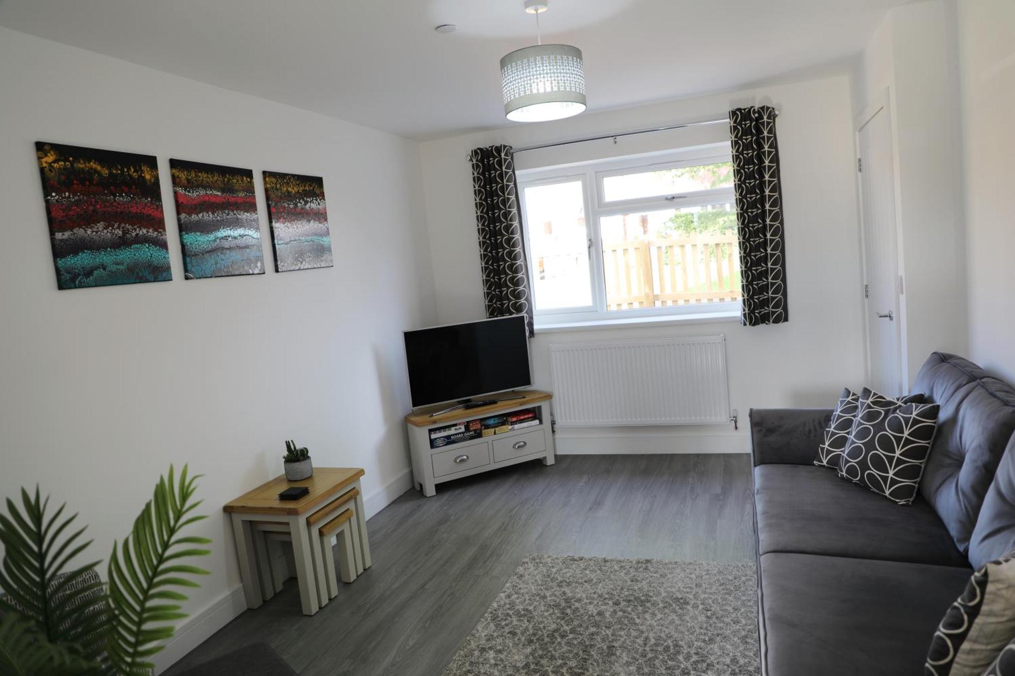 Modern, Two Double Bedroom House With Free Parking Chepstow Eksteriør billede