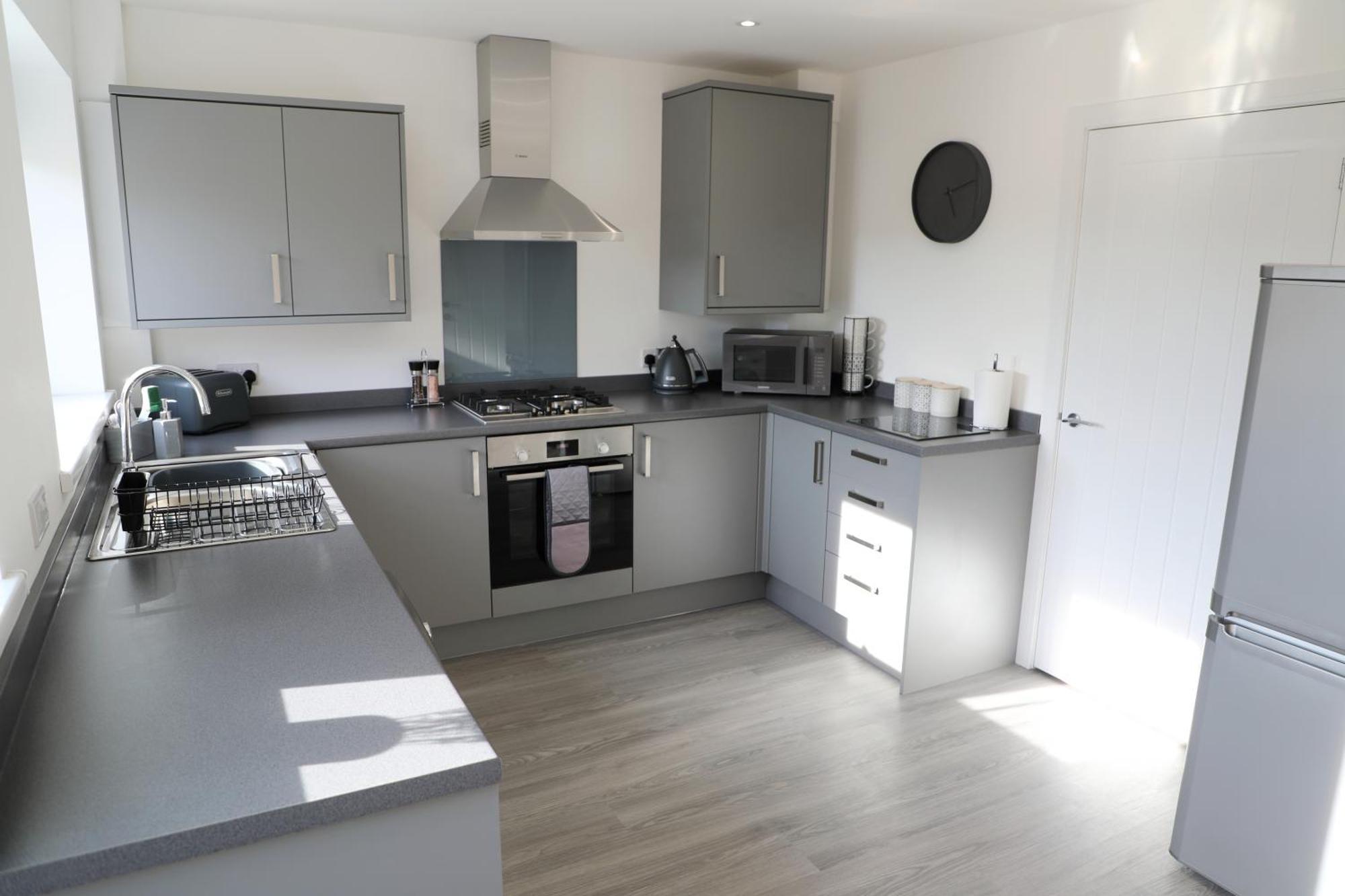 Modern, Two Double Bedroom House With Free Parking Chepstow Eksteriør billede