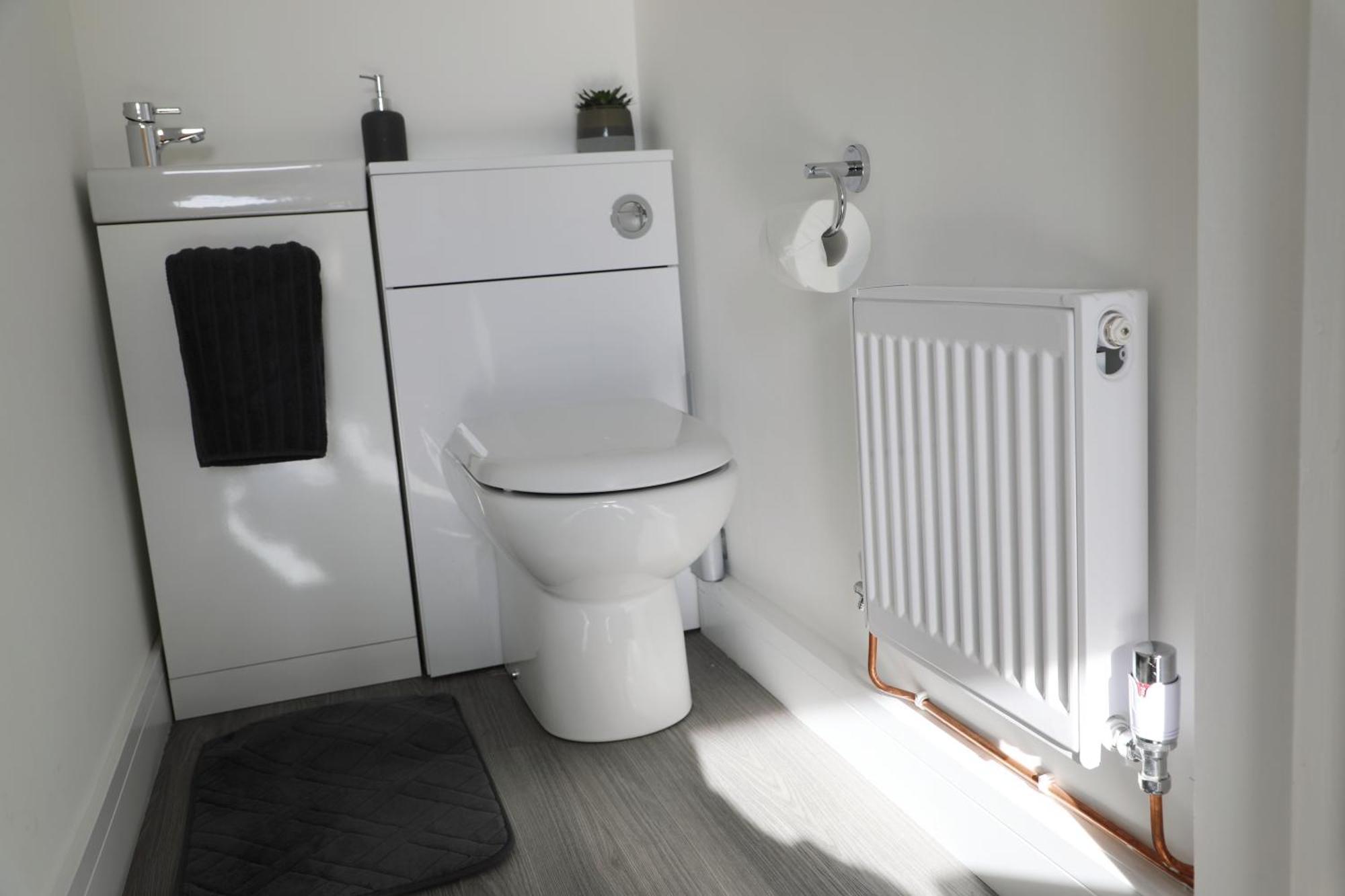 Modern, Two Double Bedroom House With Free Parking Chepstow Eksteriør billede