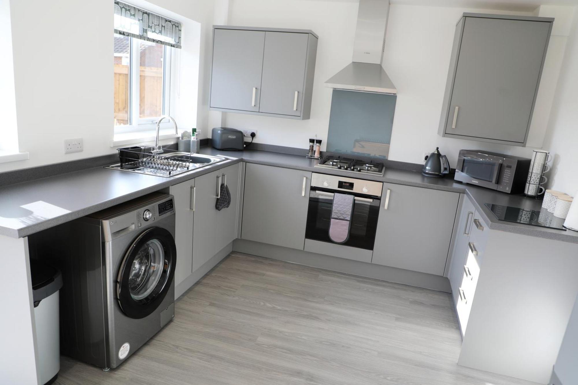 Modern, Two Double Bedroom House With Free Parking Chepstow Eksteriør billede